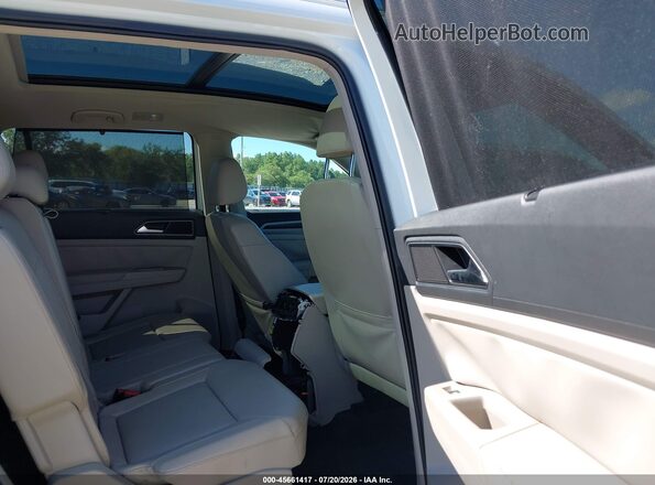 1V2MR2CA8JC502180 2018 VOLKSWAGEN ATLAS White Вид наклейки з VIN-кодом