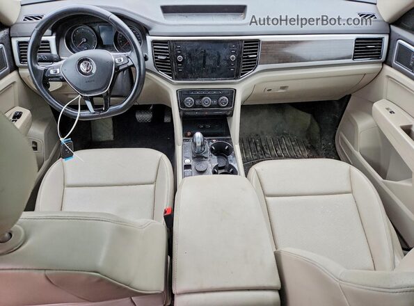 1V2MR2CA9JC528092 2018 VOLKSWAGEN ATLAS Blue Вид панелі приладів