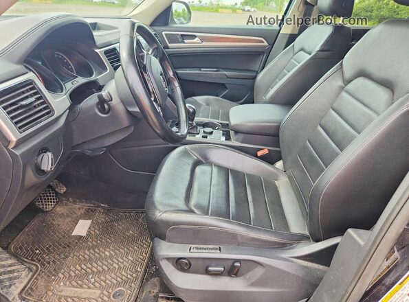 1V2MR2CA9JC563439 2018 VOLKSWAGEN ATLAS Black Front interior view