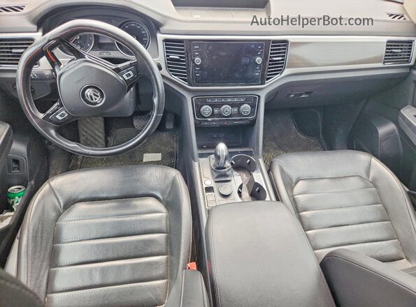 1V2MR2CA9JC563439 2018 VOLKSWAGEN ATLAS Black Dashboard view