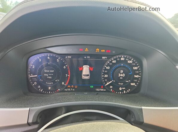 1V2NR2CA0JC523710 2018 VOLKSWAGEN ATLAS Red Widok zestawu wskaźników