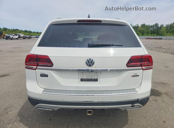 1V2NR2CA0JC558005 2018 VOLKSWAGEN ATLAS White Вид ззаду