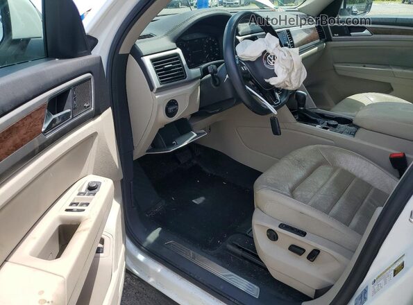 1V2NR2CA0JC587696 2018 VOLKSWAGEN ATLAS Two Tone Вид панелі приладів