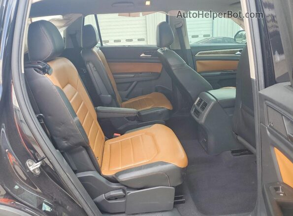 1V2NR2CA2KC520678 2019 VOLKSWAGEN ATLAS Black Vista interior trasera