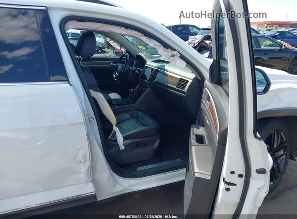 1V2NR2CA5JC595177 2018 VOLKSWAGEN ATLAS Белый Вид салона спереди