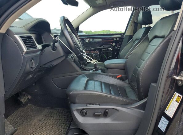 1V2NR2CA6JC560552 2018 VOLKSWAGEN ATLAS Black Widok wnętrza z przodu