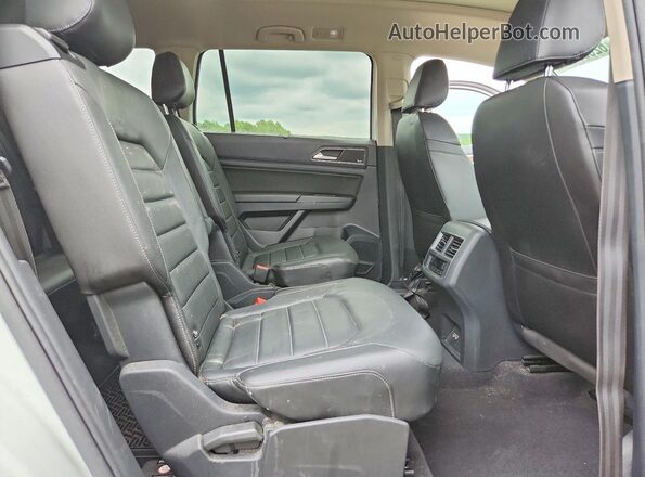 1V2NR2CA7KC552168 2019 VOLKSWAGEN ATLAS White Вид задньої частини салону