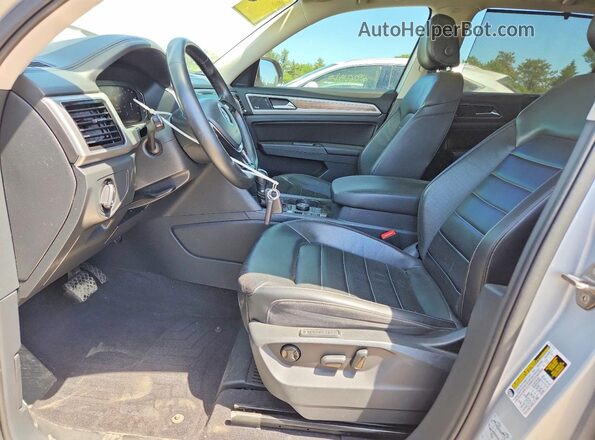 1V2NR2CA7KC567513 2019 VOLKSWAGEN ATLAS Silver Widok wnętrza z przodu