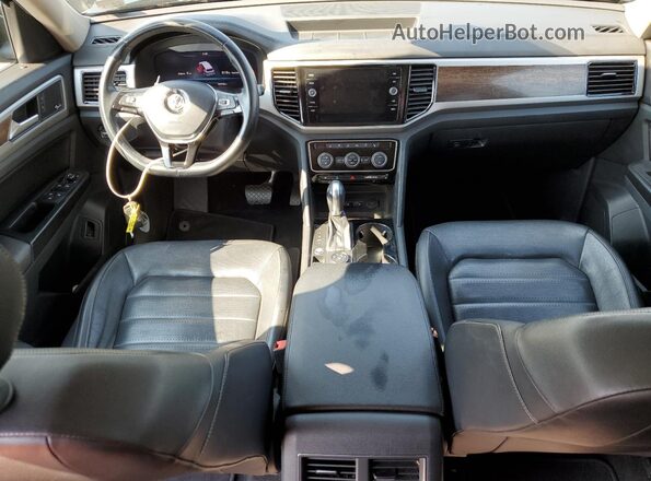 1V2NR2CA9JC548136 2018 VOLKSWAGEN ATLAS Black Dashboard view