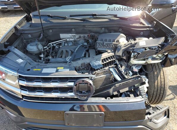 1V2NR2CA9JC548136 2018 VOLKSWAGEN ATLAS Black Engine compartment view