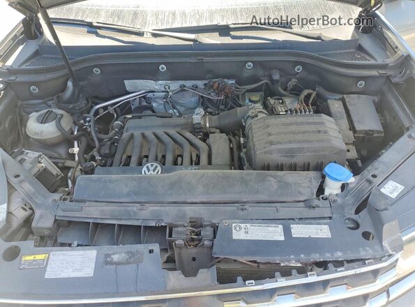 1V2NR2CAXJC500466 2018 VOLKSWAGEN ATLAS Gray Widok komory silnika