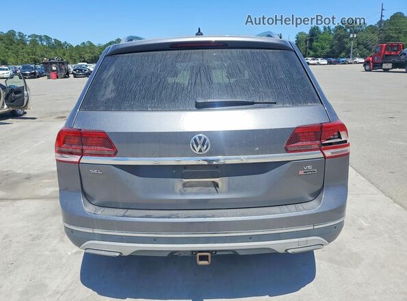 1V2NR2CAXJC500466 2018 VOLKSWAGEN ATLAS Gray Widok z tyłu