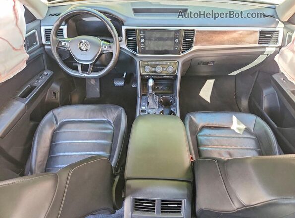 1V2NR2CAXKC505782 2019 VOLKSWAGEN ATLAS Silver Widok deski rozdzielczej