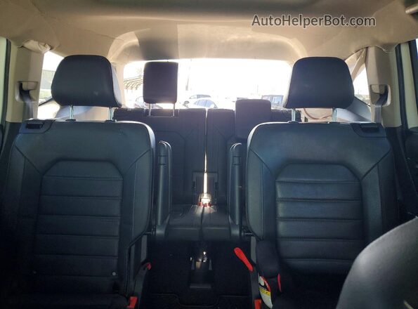 1V2NR2CAXKC530049 2019 VOLKSWAGEN ATLAS White Widok tylnych siedzeń