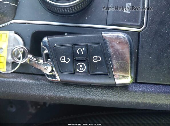 1V2RE2CAXMC202324 2021 VOLKSWAGEN ATLAS White Vista del salpicadero