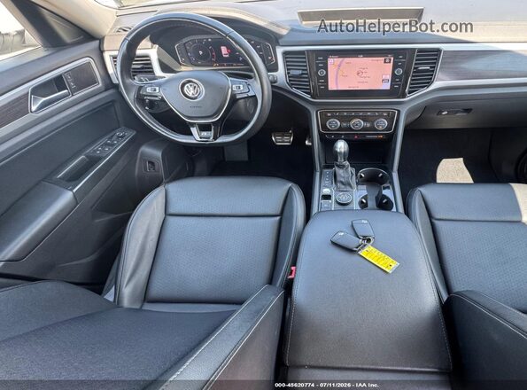 1V2RR2CA3KC579496 2019 VOLKSWAGEN ATLAS White Vista de la etiqueta del VIN