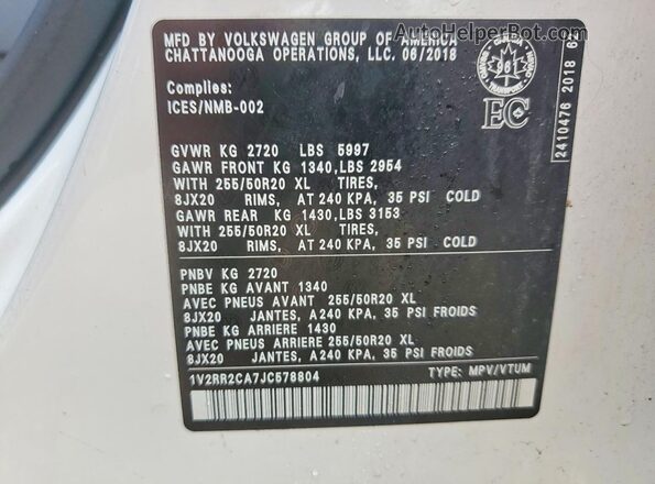 1V2RR2CA7JC578804 2018 VOLKSWAGEN ATLAS White Widok naklejki z numerem VIN