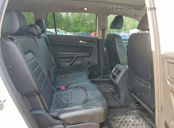 1V2RR2CA7JC578804 2018 VOLKSWAGEN ATLAS White Widok wnętrza z tyłu
