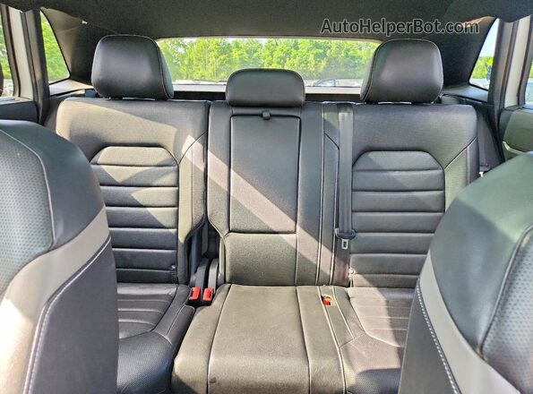1V2TE2CA4MC211607 2021 VOLKSWAGEN ATLAS White Вид задніх сидінь