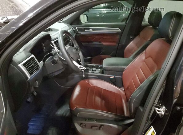 1V2TE2CA6MC203329 2021 VOLKSWAGEN ATLAS Черный Вид салона спереди
