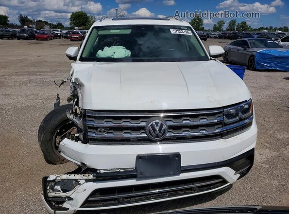 1V2TR2CA2JC575752 2018 VOLKSWAGEN ATLAS White Widok z przodu