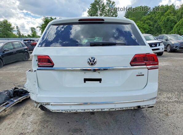 1V2TR2CA2JC575752 2018 VOLKSWAGEN ATLAS White Widok z tyłu