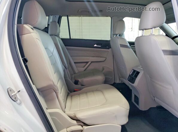 1V2TR2CA5MC550350 2021 VOLKSWAGEN ATLAS White Вид задньої частини салону