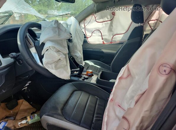 1V2TR2CA6MC540409 2021 VOLKSWAGEN ATLAS Gray Widok wnętrza z przodu