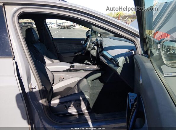 1V2VMPE88PC036690 2023 VOLKSWAGEN ID.4 Серый Вид салона спереди