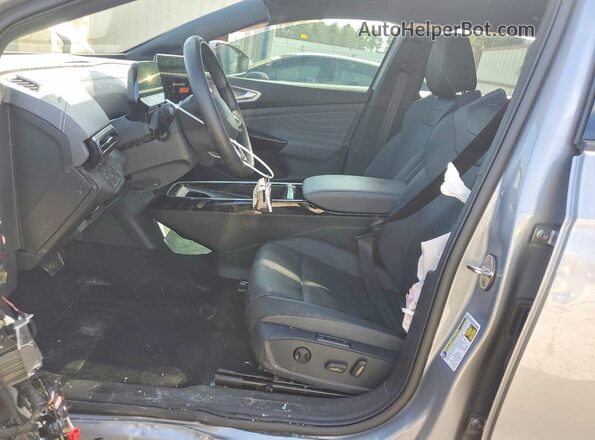 1V2VRPE89RC017361 2024 VOLKSWAGEN ID.4 Silver Front interior view