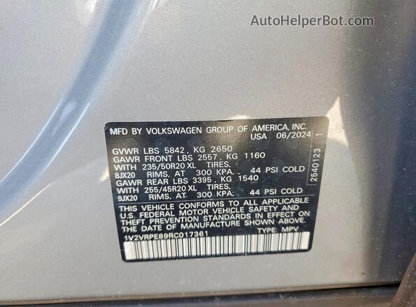 1V2VRPE89RC017361 2024 VOLKSWAGEN ID.4 Silver 360 interior view