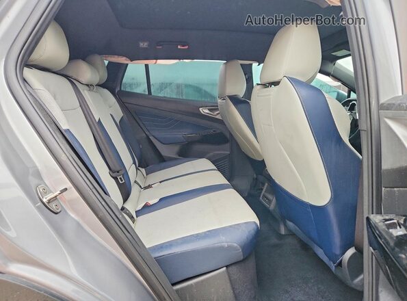 1V2VRPE8XRC004750 2024 VOLKSWAGEN ID.4 Серебряный Вид задней части салона
