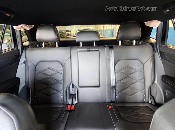 1V2WC2CA3TC231705 2026 VOLKSWAGEN ATLAS Black Widok tylnych siedzeń