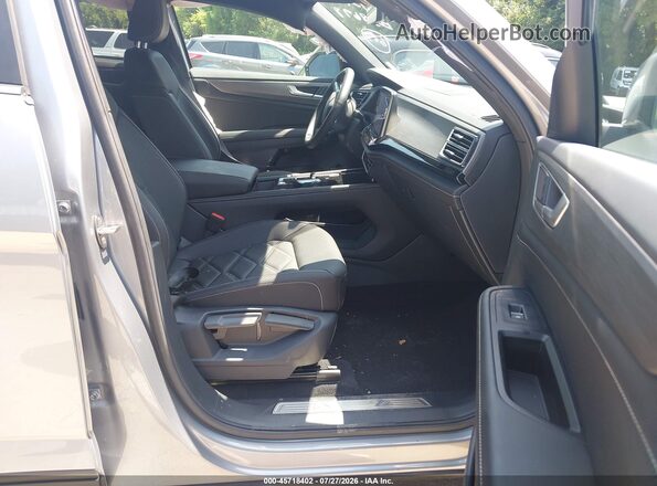 1V2WC2CA5TC226604 2026 VOLKSWAGEN ATLAS Silver წინა სალონის ხედი