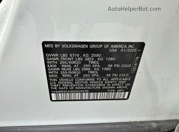 1V2WR2CA3SC526235 2025 VOLKSWAGEN ATLAS White Vista de los asientos traseros