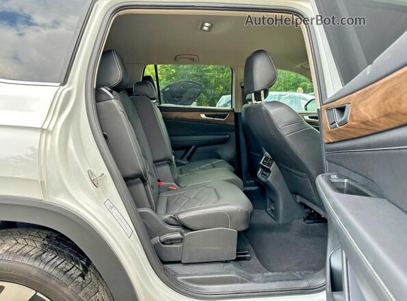 1V2WR2CA3SC526235 2025 VOLKSWAGEN ATLAS White Vista del salpicadero