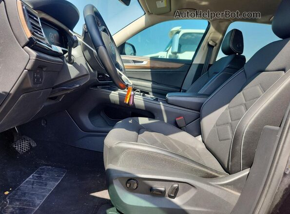1V2WR2CA5RC511794 2024 VOLKSWAGEN ATLAS Black წინა სალონის ხედი