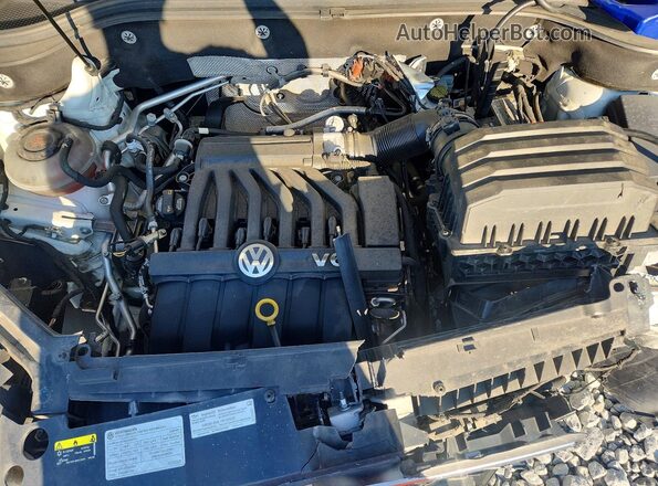1V2WR2CA6KC509364 2019 VOLKSWAGEN ATLAS White Widok komory silnika
