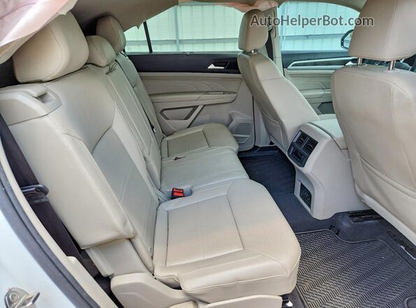1V2WR2CA7NC565513 2022 VOLKSWAGEN ATLAS White Vista de los asientos traseros