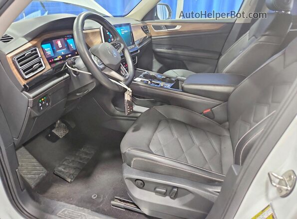 1V2WR2CAXRC584725 2024 VOLKSWAGEN ATLAS Белый Вид салона спереди