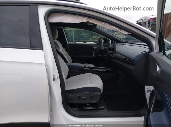 1V2WSPE86SC017705 2025 VOLKSWAGEN ID.4 White Widok wnętrza z przodu
