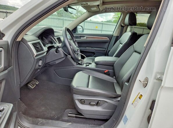 1V2XR2CA4KC562648 2019 VOLKSWAGEN ATLAS White Widok wnętrza z przodu