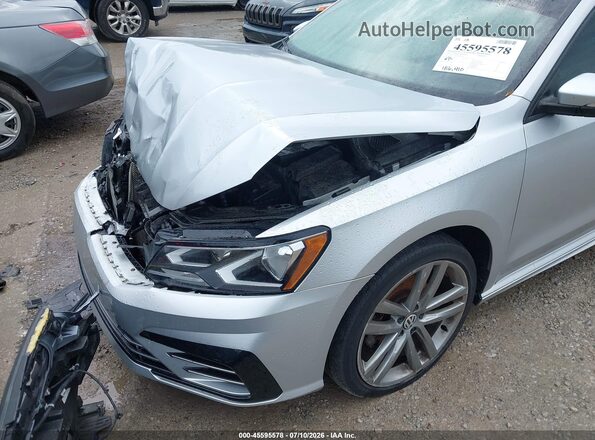 1VWAA7A33JC027855 2018 VOLKSWAGEN PASSAT Silver 