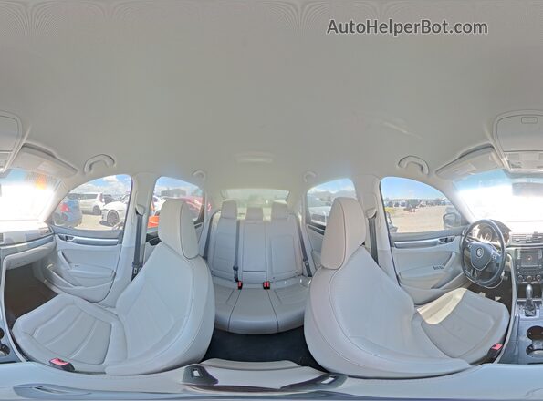 1VWAA7A34JC001555 2018 VOLKSWAGEN PASSAT Silver VIN sticker view