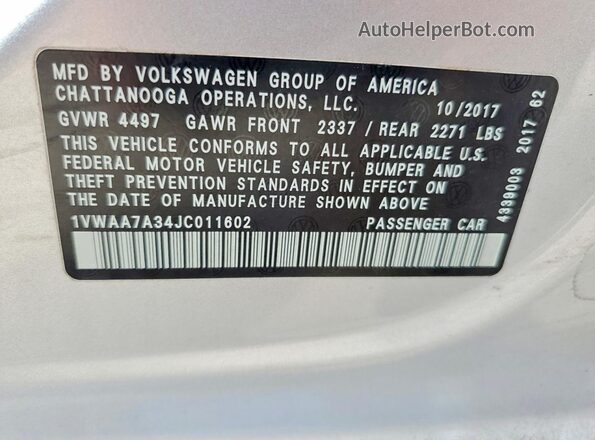 1VWAA7A34JC011602 2018 VOLKSWAGEN PASSAT Silver ძრავის განყოფილების ხედი