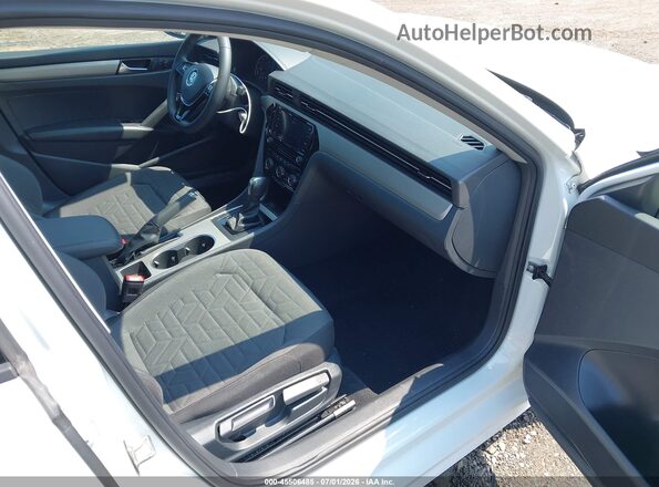 1VWAA7A35MC016604 2021 VOLKSWAGEN PASSAT White Вид салону спереду