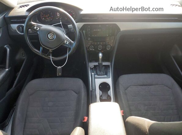 1VWAA7A36LC017629 2020 VOLKSWAGEN PASSAT Черный Вид панели приборов