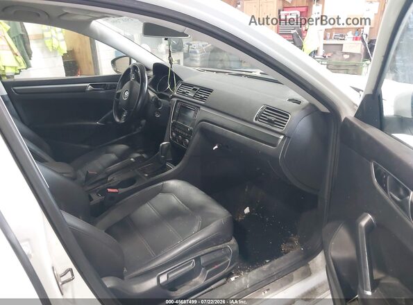 1VWAA7A3XJC004086 2018 VOLKSWAGEN PASSAT White Սալոնի դիմացի տեսք