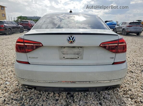 1VWAA7A3XJC029473 2018 VOLKSWAGEN PASSAT White Widok z tyłu