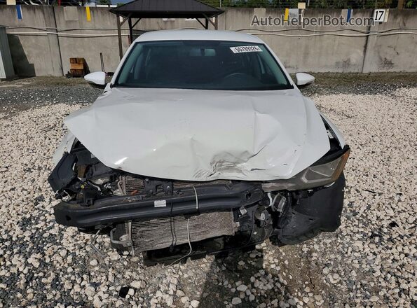 1VWAA7A3XJC029473 2018 VOLKSWAGEN PASSAT White Widok z przodu